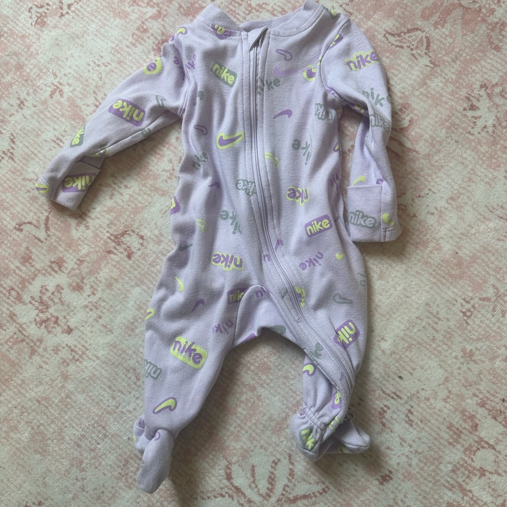 Nike Kids Lavender and Yellow Footie
